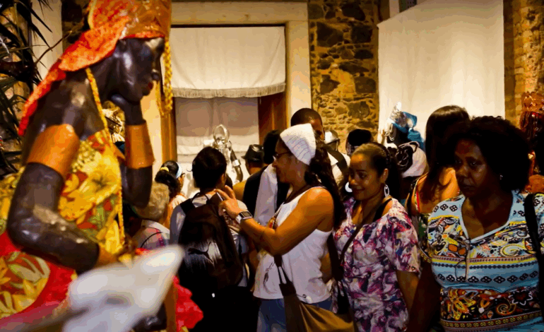 Uma joia escondida na Barroquinha: exposição “Orixás da Bahia” revela força e beleza da ancestralidade africana