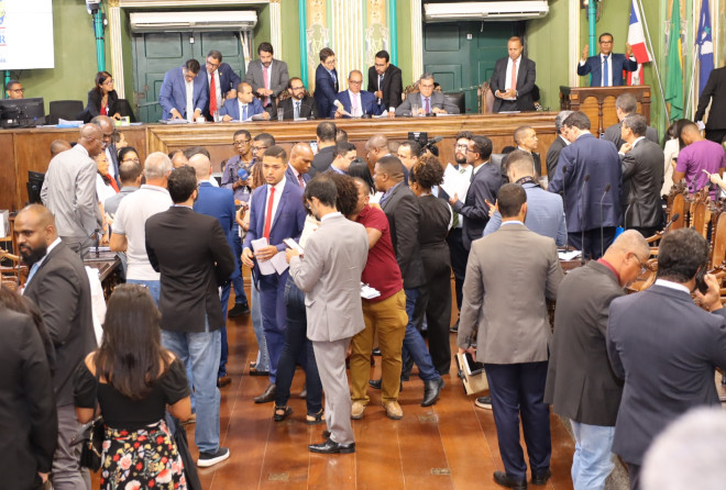 Câmara aprova projetos do Executivo e de autoria dos vereadores.